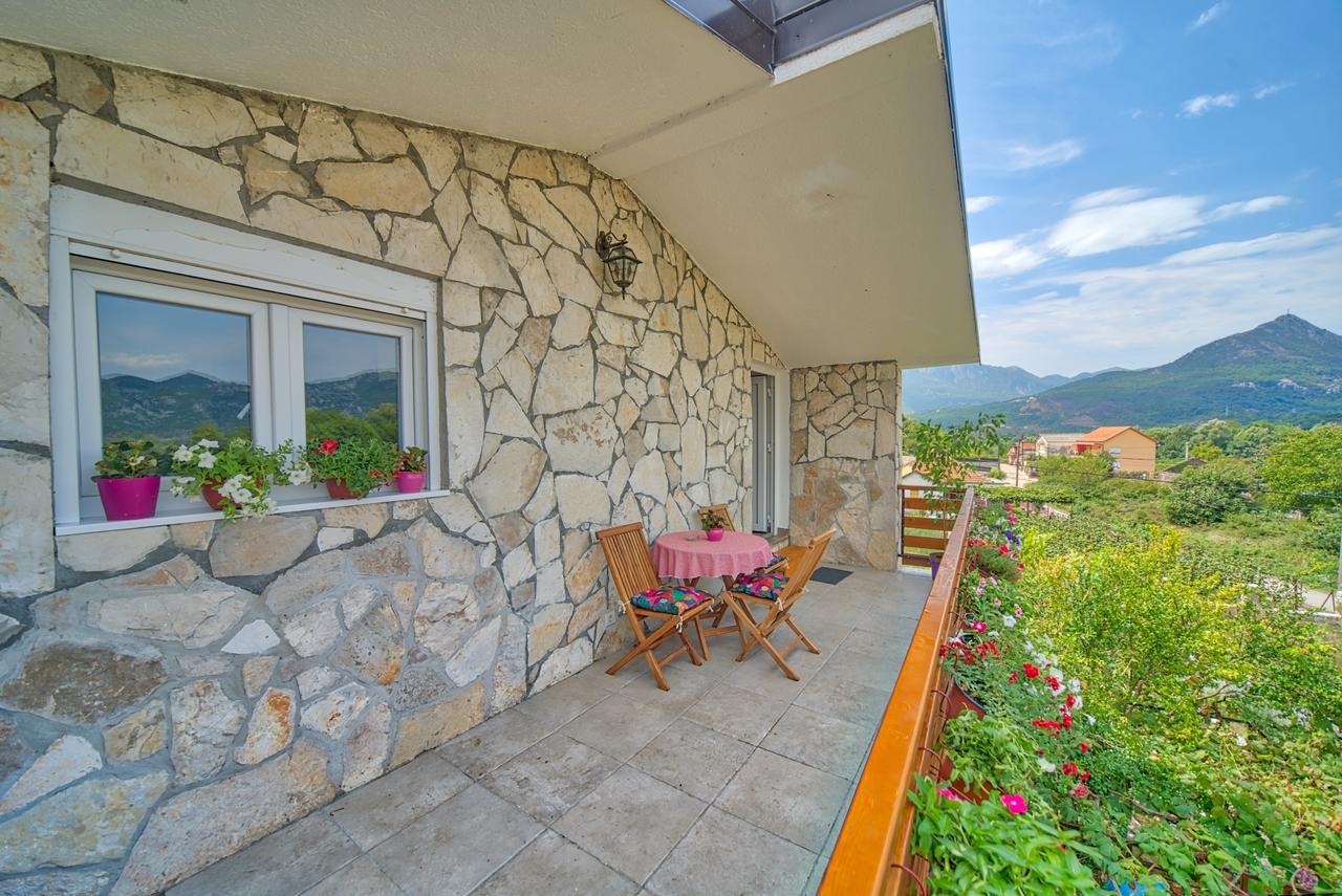 Villa Semeder เวียร์ปาซาร์ ภายนอก รูปภาพ